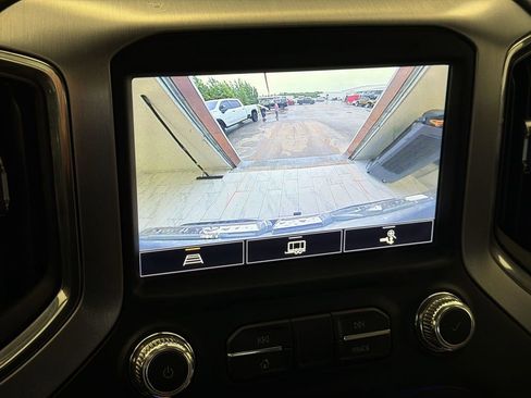 Used 2021 GMC Sierra 1500 SLT w/ SLT Convenience Package AWD/4WD image 15