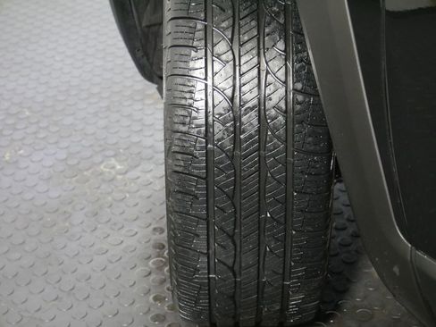 Used 2021 Jeep Renegade Latitude image 16