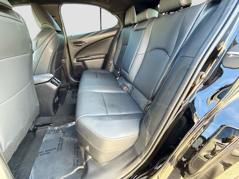 Used 2022 Lexus UX 200 F Sport w/ Accessory Package (Z1) image 20