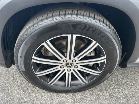 Certified 2025 Mercedes-Benz GLE 450 4MATIC image 10