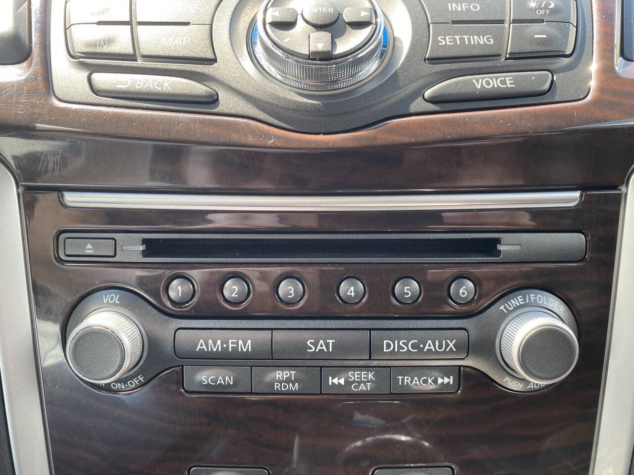 Used 2015 Nissan Pathfinder Platinum w/ Cargo Package FWD image 33