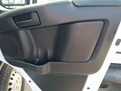 Used 2025 RAM ProMaster 2500 w/ U-Haul Equipment Group FWD image 9