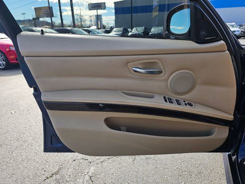 Used 2011 BMW 328i xDrive Sedan image 21