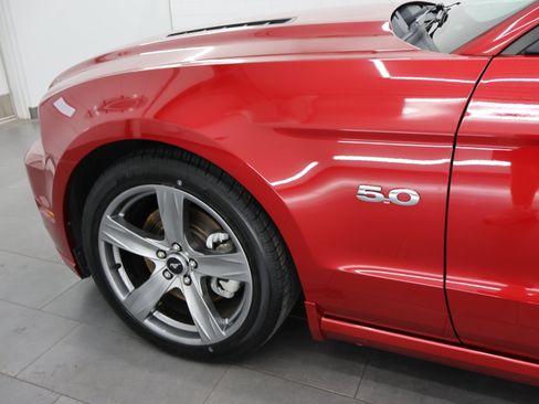 Used 2013 Ford Mustang GT Premium w/ Comfort Pkg RWD image 32