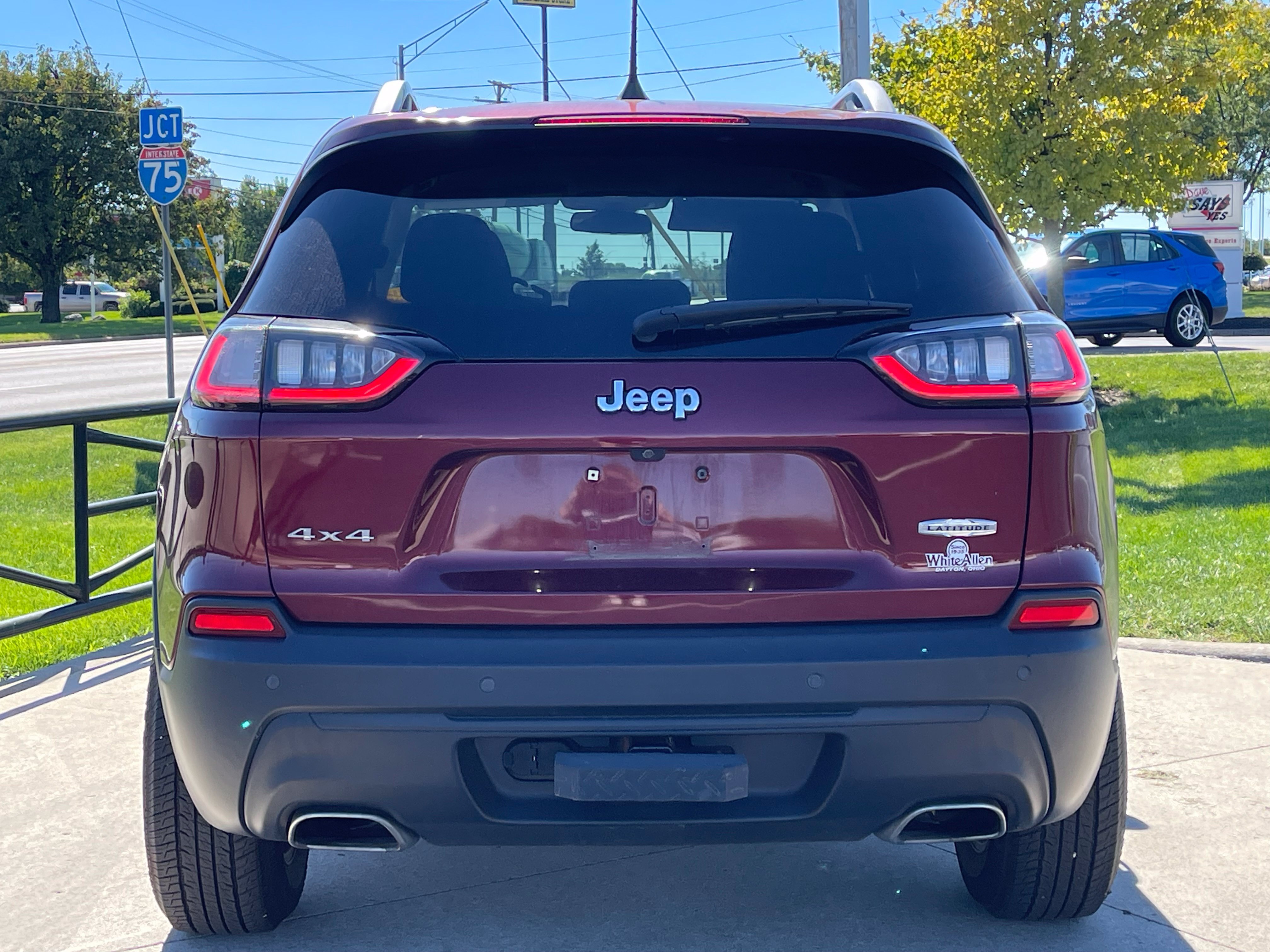 Used 2019 Jeep Cherokee Latitude w/ Cold Weather Group AWD/4WD image 6