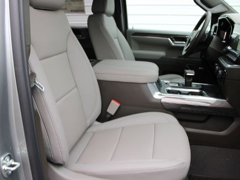 New 2026 Chevrolet Silverado 1500 LTZ w/ Z71 Off-Road Package image 24