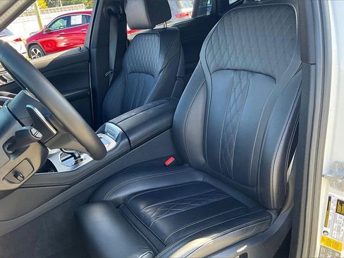 Used 2023 BMW X6 xDrive40i w/ Executive Package image 18