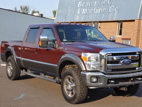 Used 2011 Ford F250 Lariat w/ Chrome Pkg image 5