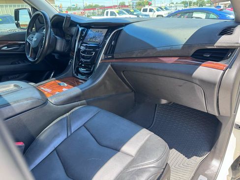 Used 2015 Cadillac Escalade Premium RWD image 65