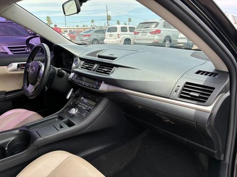 Used 2012 Lexus CT 200h FWD image 24