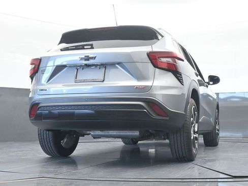 Used 2024 Chevrolet Trax RS w/ Sunroof Package image 62
