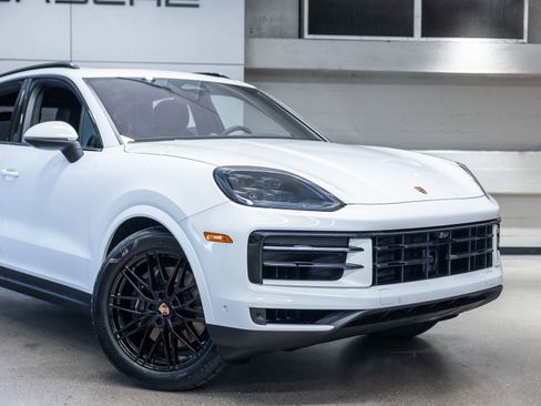 New 2026 Porsche Cayenne AWD/4WD image 13