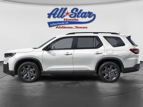 Certified 2026 Honda Pilot Sport image 3