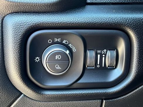 Used 2025 RAM 3500 Laramie AWD/4WD image 25