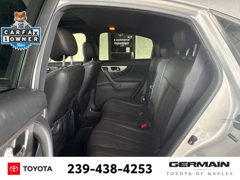 Used 2017 INFINITI QX70 2WD w/ Premium Package image 11
