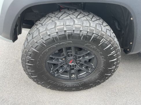 Used 2021 Toyota Tacoma TRD Pro AWD/4WD image 5