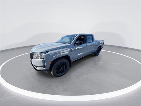 New 2026 Nissan Frontier SV image 4