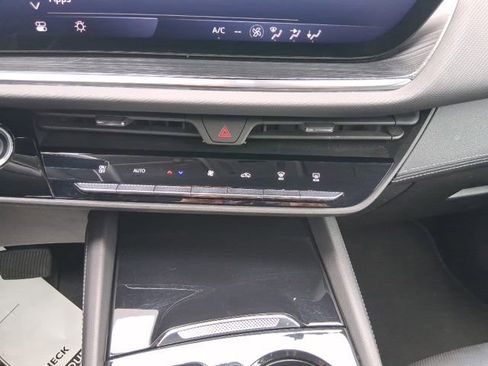 Used 2024 Buick Envision Preferred AWD/4WD image 22