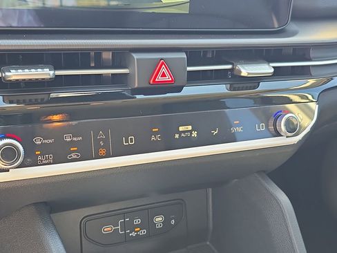 New 2026 Kia Sportage EX image 25