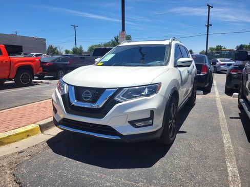 Used 2017 Nissan Rogue SL w/ SL Premium Package AWD/4WD image 12