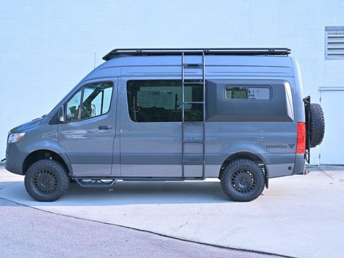 Used 2025 Mercedes-Benz Sprinter 2500 image 5