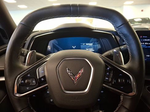Used 2024 Chevrolet Corvette Stingray Preferred Cpe w/ Z51 Performance Package RWD image 18