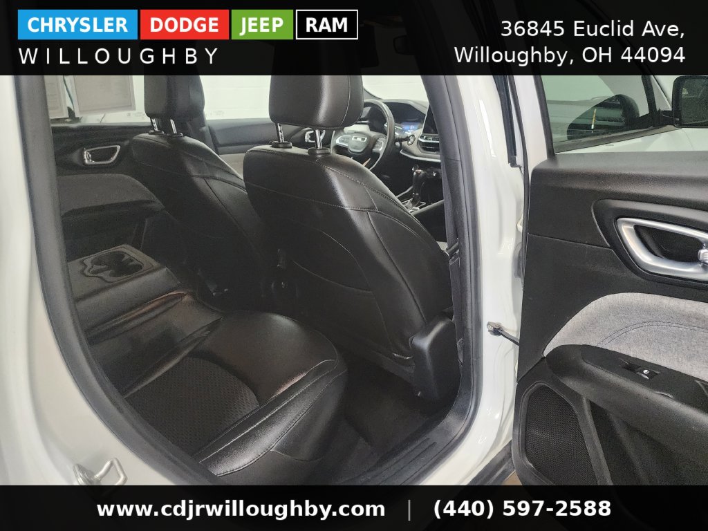 Used 2024 Jeep Compass Latitude AWD/4WD image 31