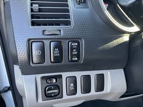 Used 2015 Toyota Tacoma PreRunner w/ TRD Off-Road Package image 11