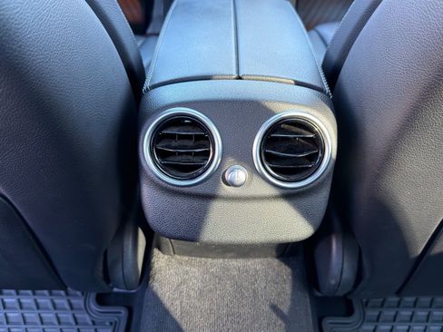 Certified 2018 Mercedes-Benz C 300 4MATIC Sedan image 15