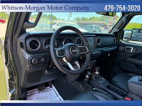 Used 2023 Jeep Wrangler Unlimited Sahara AWD/4WD image 10