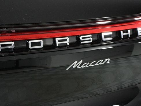 New 2026 Porsche Macan image 22