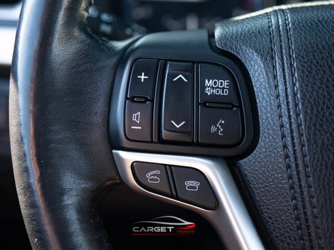 Used 2015 Toyota Highlander Limited image 22