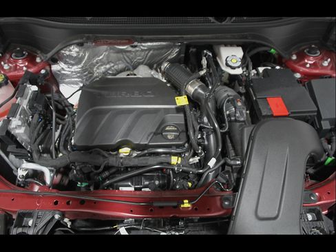Certified 2025 Chevrolet Trax RS w/ Driver Confidence Package FWD image 20