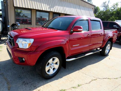 Used 2015 Toyota Tacoma TRD Pro image 1
