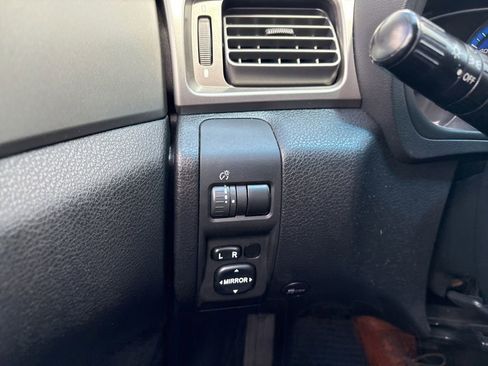 Used 2009 Subaru Forester 2.5X Limited AWD/4WD image 24