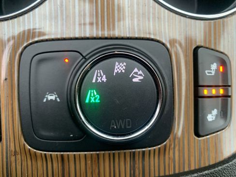 Used 2023 GMC Acadia SLE w/ Driver Convenience Package image 31