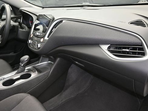 Used 2024 Chevrolet Malibu LT FWD image 24