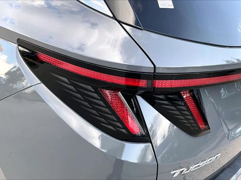 Used 2024 Hyundai Tucson Limited image 28