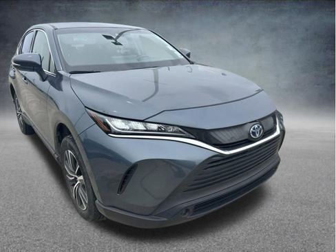 Used 2022 Toyota Venza LE AWD/4WD image 3