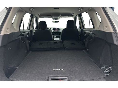 Certified 2025 Nissan Rogue S FWD image 10