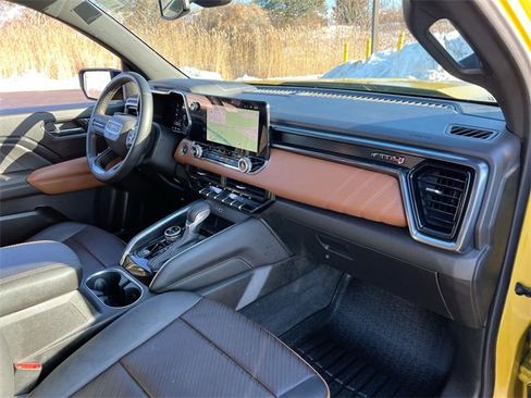 Used 2023 GMC Canyon AT4 w/ AT4 Premium Package image 29