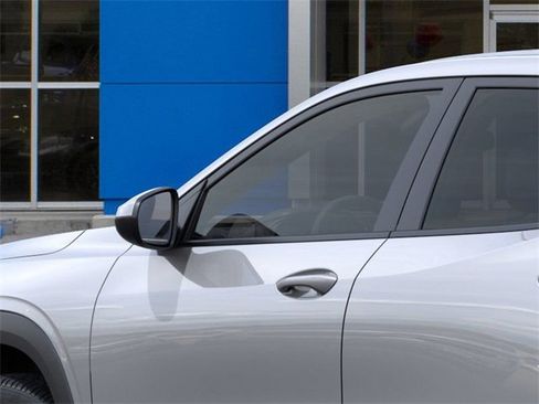New 2026 Chevrolet Trax LS w/ LS Convenience Package image 13