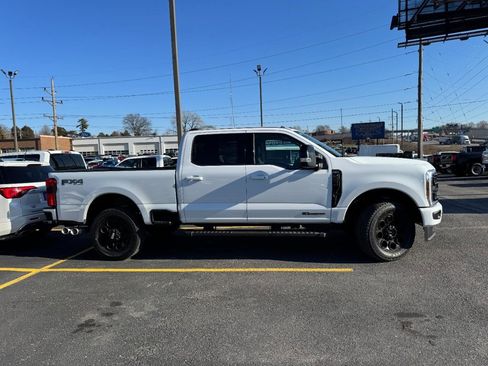 Used 2026 Ford F250 Lariat w/ Black Appearance Package image 2