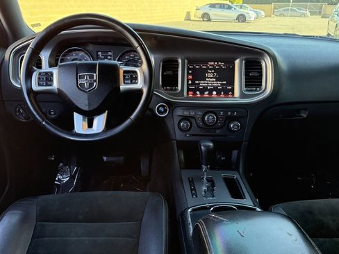 Used 2011 Dodge Charger R/T image 30