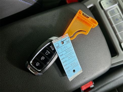 Used 2022 Hyundai Kona Limited image 35