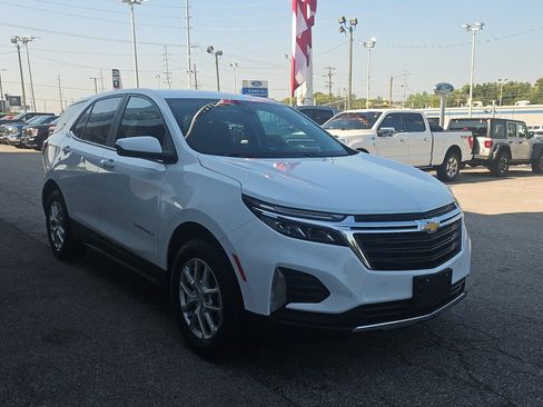 Used 2024 Chevrolet Equinox LT AWD/4WD image 6