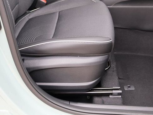 New 2025 Hyundai Venue Limited image 11