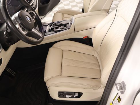 Used 2024 BMW X5 xDrive40i w/ Executive Package image 12