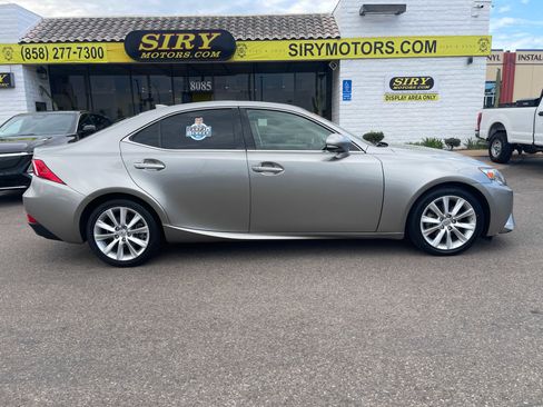 Used 2014 Lexus IS 250 image 2