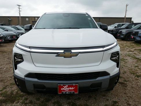 New 2026 Chevrolet Silverado EV LT image 7